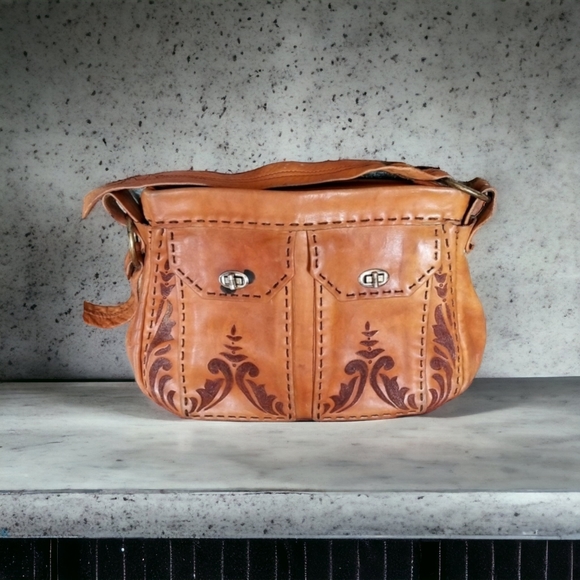 Vintage 1970s Tooled Leather Shoulder Bag - Picture 3 of 16